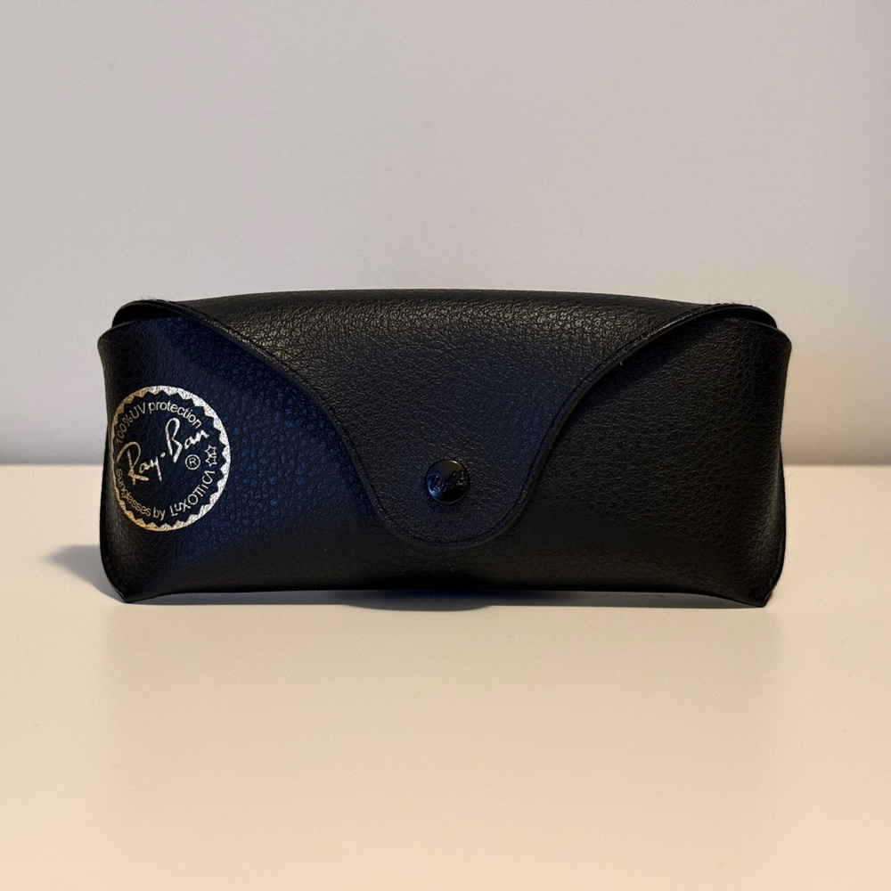 Ray-Ban Case